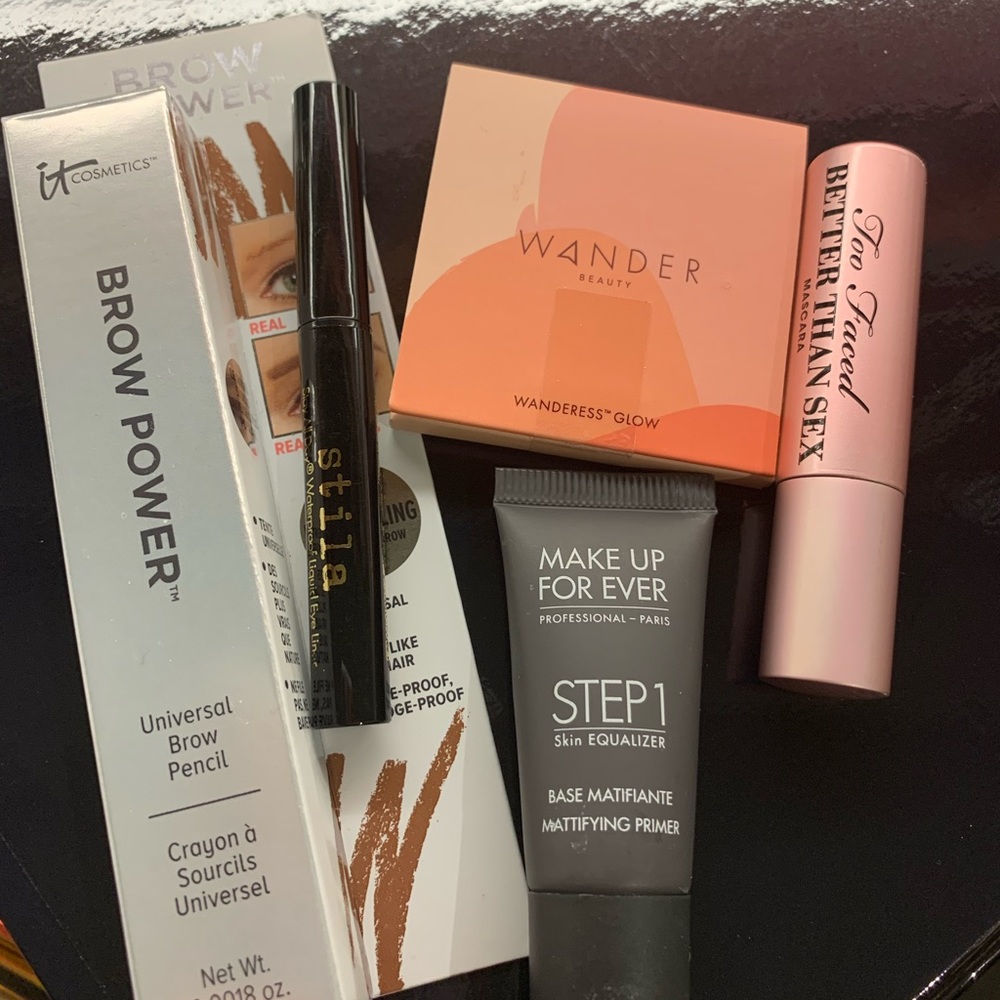 Travel makeup set.